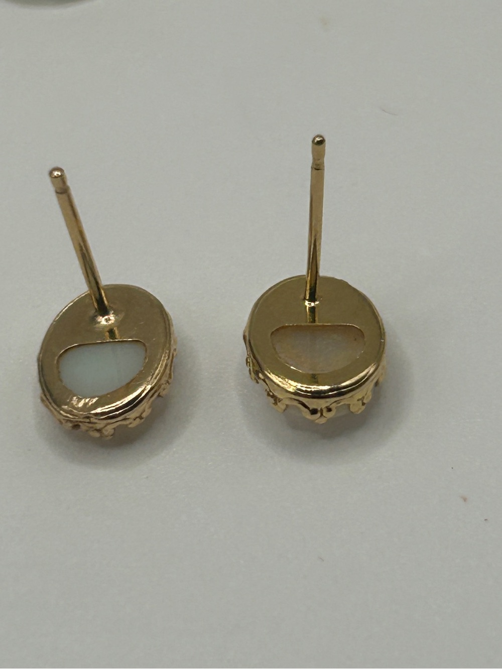 Vintage 1980 14k Gold Opal Stud Earrings - Iridescent White Opal - Picture 12 of 14